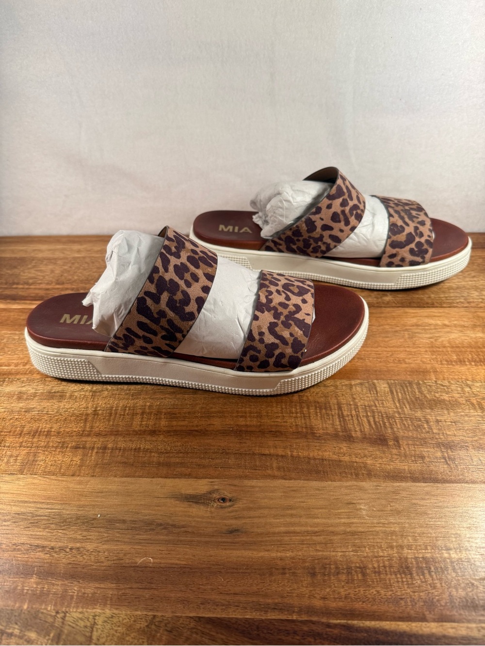 MIA Yelena Platform Sandals in Bold Brown Leopard Print Size 9 NWOT - Picture 2 of 10
